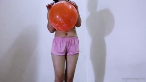 Show hàng kiếm tiền cùng bé Nguyệt 2k5, tí tuổi mà đã biết nứng lonz rồi – full clip