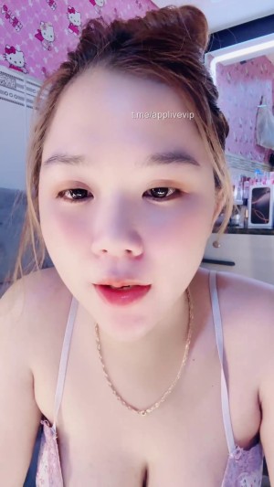 Em live đều mà các anh đồng dâm cứ bảo chưa được thấy vú em – full clip hot Thaohien02